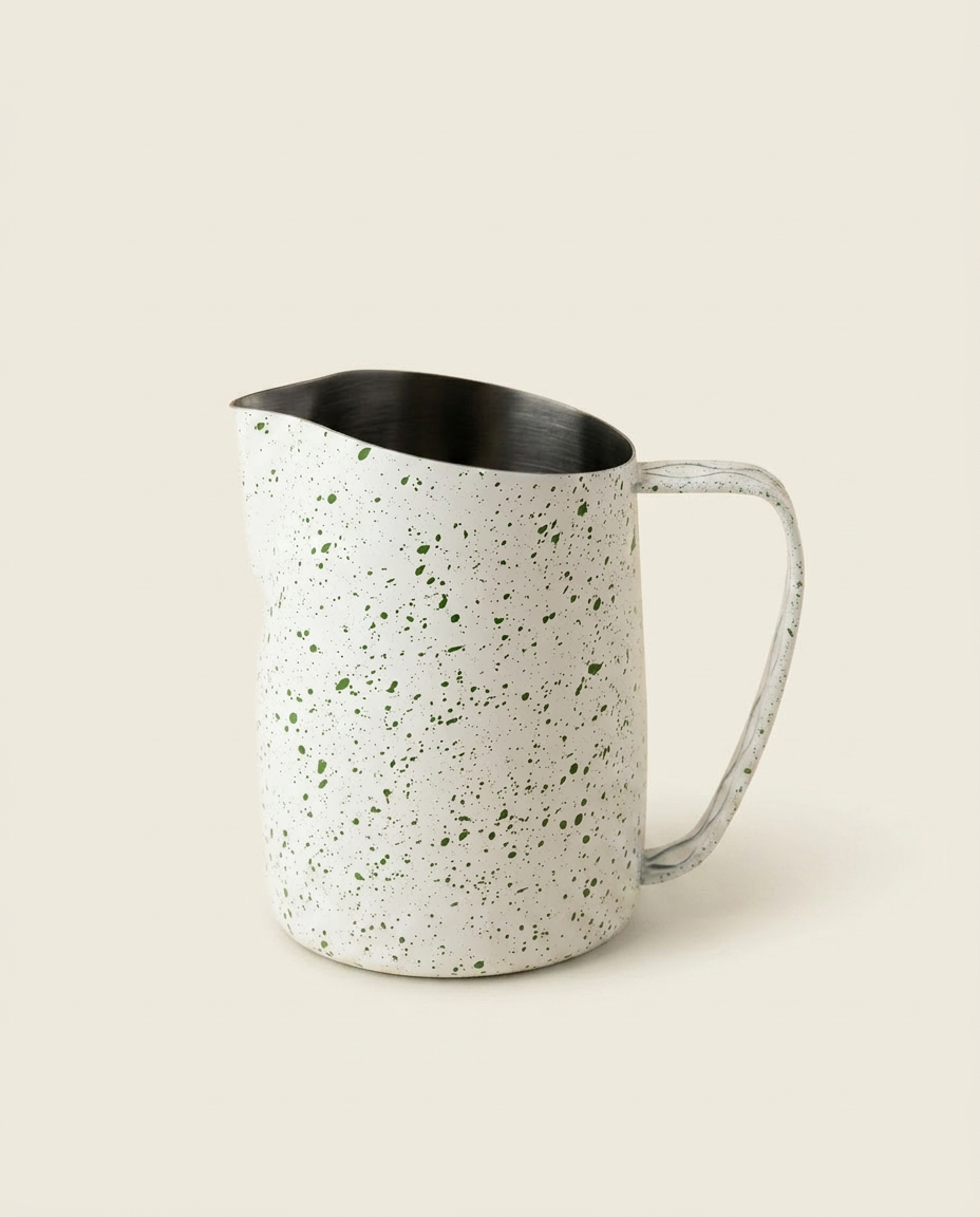 WPM x Lu Daoqiang - 15 oz Round Spout Pitcher