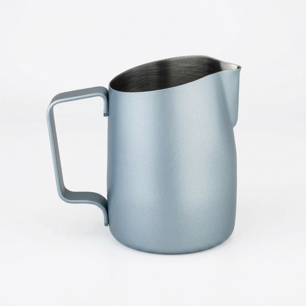 WPM 15 oz Round Spout Pitcher